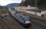 ES 64 U2 - 029 TXL mit Containerzug am 22.03.2014 in Kronach Richtung Saalfeld.