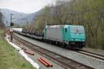 185 615 mit Güterzug bei Pernegg am 26.03.2014.