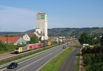 189 989 zieht am 11.August 2016 einen KLV-Zug durch Karlstadt(Main) in Richtung Wrzburg.