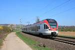 VIAS Rheingaulinie Stadler Flirt Wagen 304 und 3xx am 07.04.18 bei Niederwalluf (rechte Rheinstrecke) 