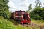 Die Westerwaldbahn (WEBA) Lok 3 (V 26.3), eine Jung R 30 B, fährt am 25.08.2015 mit ihrem Güterzug bei Elkenroth in Richtung Bindweide.