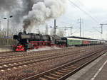 Ausfahrt der 52 8131-6 der WFL mit dem Sonderzug der Dampflokfreunde Berlin e.V nach Finsterwalde am 15. April 2018.