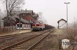 231 012 (WFL) fuhr am 25.01.20 einem Holzzug von Triptis nach Kaufering.
Hier ist der Zug in Neustadt an der Orla zu sehen.