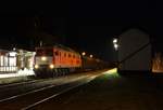 232 283-2 (WFL) stand am 23.02.21 mit einem Holzug aus Triptis zur Kreuzung in Neustadt an der Orla. Der Zug fuhr nach Kaufering.