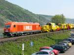 WLE 22 durchfhrt mit einem funkelnagelneuen Bauzug Oberwesel. Aufgenommen am 15/04/2009.