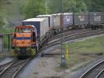 Im bergabe-Bahnhof Wanne -Eickel wartet WHE 28 mit einen Containerzug auf Abfahrt zum GVZ Herne. 25.04.2007