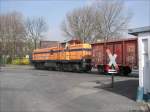 WHE 23 mu ber die Heerstr. hinausziehen um Waggons in Anschlugleis der Fa.Jost reindrcken zu knnen. 10.04.2007