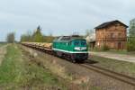 V300 003 der Wismut GmbH passiert der alte bahnhof Beerwalde mit ein Sandvollzug nach Seligstädt, kommend aus Kayna. 17 April 2014.