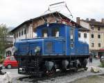 Lok 2 der Zugspitzbahn als Denkmal aufgestelt in Garmisch-Partenkirchen am 26-8-2005