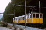 Lok 2 der Wendelsteinbahn fährt an einem Sommerabend 1976 mit ihrem Zug vom Talbahnhof ins Depot