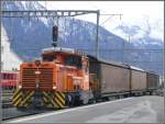 Gm 3/3 233 im Landquart rangiert einige Haik. (23.12.2009)  ...