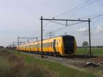 dm-90 Buffels 3427 und 3429 mit Regionalzug 9137 Zwolle-Groningen bei Herfte am 2-4-2010.