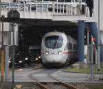 ICE-TD 605 017-2 Kbenhavn als ICE 36 von sterport nach Hamburg Hbf fuhr gegen 12:39 Uhr von der Scandlines-Fhre in Puttgarden runter.21.12.2014