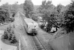 Lyngby-Nærum-Jernbane (LNJ / Nærumbane): Ein Triebwagen des Typs Sm (Scandia 1952) befindet sich im Juni 1968 in der Nähe vom Haltepunkt Ørholm.