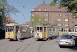 København / Kopenhagen Københavns Sporveje SL 2 (DÛWAG/Kiepe-GT6 870) / SL 7 (E-Wagen; Tw 617 + Bw 15**) Brønshøj, Brønshøj Torv am 10. Juni 1969. - Scan eines Farbnegativs. Film: Kodak Kodacolor X.