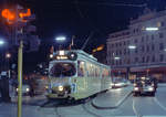 København / Kopenhagen Københavns Sporveje: Kurz nach Mitternacht am 25. April 1971 hält die allerletzte Garnitur der SL 7 (DÜWAG/Kiepe-GT6 867) in der Endstation am Kongens Nytorv. - Die Strecke Kongens Nytorv - Nørrebrogade wurde ab 1867 bis 1971 von erst Pferde-, später Akkumulator- und schließlich elektrischen Straßenbahnen (dä: sporvogne) bedient. 1902 wurden die Liniennummern eingeführt. - Scan eines Farbnegativs. Film: Kodak Kodacolor X.