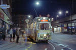 København / Kopenhagen Københavns Sporveje: Der letzte Zug der SL 7 (DÜWAG/Kiepe-GT6 867) hält in der Endstation Nørrebro Station. Datum: 25. April 1971, kurz nach Mitternacht. - Scan eines Farbnegativs. Film: Kodak Kodacolor X. 