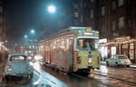 København / Kopenhagen Københavns Sporveje (KS) SL 5 (DÜWAG/Kiepe-GT6 895) København S, Amagerbro, Holmbladsgade im Dezember 1969.