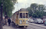 København / Kopenhagen Københavns Sporveje SL 6 (Tw 598 + Bw 15xx) Centrum (København K), Christiansborg Slotsplads / Højbro im Juni 1968. - Scan von einem Farbnegativ. Film: Kodacolor X.