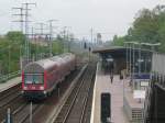 doppelstock-steuerwagen-1-gattung Noch allt�glich, bald Vergangenheit - Airport-Express RE7 nach Rosslau (Elbe) - mit Ex-DR-Doppelstockwagen. 7.5.2010