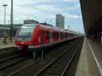 Hier steht 422042 zusammen mit einem Schwestertriebwagen am 19.5 im ...