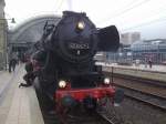 dresden-hbf EIn Sonderzug Nach Altenberg am 12.12.09 .... kurzer halt und dann ging es auch schon weiter .