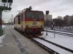 dresden-hbf Eine Tschechische CD Kommt grade in den Dresdener HBF eingefahren. ( hierbei erfolgt eine Umsetzung da die Tschechen ein anderes Stromnetz haben)  
23.12.09