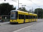 dresden-niederflurwagen-haltestellen-strecken DVB. Nr.2604 'Netto - Nur echt mit dem Scottie' h�lt am 03.10.'09 an der Haltestelle Albertplatz