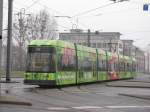 dresden-niederflurwagen-haltestellen-strecken DVB. Nr.2713 'Radio JUMP' verl�sst am 31.12.'09 die Station Hauptbahnhof