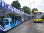 dresden-niederflurwagen-haltestellen-strecken Wagen 2813 und 2509 an der Endstation Leutewitz am 21.06.2010