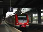 D�sseldorf Flughafen, 8.05.2010. 422 040-6 als ein Zug der Linie ...