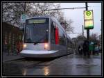 Tw 2214 der Rheinbahn beim D�sseldorfer Hauptbahnhof. Aufgenommen am 5.12.2009 ...