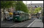 dusseldorf Wagen 2651 warb ehemals f�r FLORI. Nun wurde die Beschriftung gel�scht und nun f�hrt der Wagen des Typs GT8 im Gr�nen Gewand durch D�sseldorfs Stra�en. Aufgenommen am 24.04.10 am Karolingerplatz