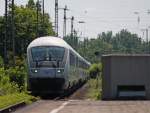 Der IC2114 nach Hamburg Altona mit Schublok 101 070-1 mit ...