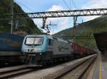 Die EU 43-001 am 11.06.2009 mit dem Winner KLV-Zug im ...