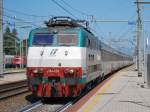 IC-Zug Mailand-Neapel im Bf Arezzo (24.07.10)  ...
