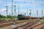 E77 10 mit G�terzug ...  Tobias Schuminetz, Hirschau 12.10.2011