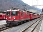 e-loks-ge-4-4-ii RhB - Ge 4/4 vor Schnellzug im Bahnhof Chur am  01.01.2010  ..  17:13:59, Belichtungsdauer: 0.033 s (10/300) (1/30), Blende: f/3.2, ISO: 200, Brennweite: 7.50 (75/10)

