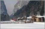 RE123 nach Scuol mit Ge 4/4 II 6333 Zuoz kommt ...