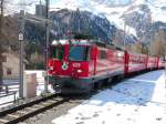 RhB - Ge 4/4 629 mit Schnellzug in Preda am ...