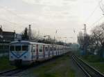 e8000 TCDD E8023+E8030 sind hier im fr�hen Morgenlicht unterwegs im Vorortverkehr (S-Bahn) von Sirkeci nach Halkali.
Die Reihe E8000 wurde ab 1955 in Frankreich f�r die TCDD gebaut. 
Sie waren damals innovativ und Neuland (in Frankreich selbst gab es zu diesem Zeitpunkt noch keinen in Serie gebauten Triebwagen f�r 25kV 50Hz). Heute sind es in Europa die letzten im regelm��igen Einsatz stehenden Fahrzeuge, welche �ber 50Hz-Direktmotoren angetrieben werden.
14.04.09
