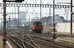 ee-3-3 Eine Ee 3/3 16393 beim Rangieren in Z�rich HB im M�rz 2010.
