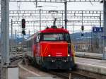 Ee 922 Rangierlok Ee 922 002-1 mit ein Zusatzmodul f�r IC 2000 bei der Einfahrt
in Romanshorn am 28.02.2010