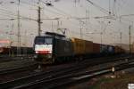 Am Abend des 25. März 2010 zieht MRCE-Lok ES 64 ... Am Abend des 25. März 2010 zieht MRCE-Lok ES 64 ...