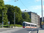 Moderne Niederflurstraßenbahn in Tallinn: CAF Urbos AXL (Niederflurtram aus Spanien) in Tallinn.