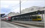 ET 10.121 nach Schruns und CityShuittle nach Bregenz in Bludenz. ...