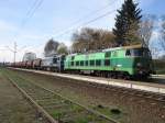 ET22-759 und ST44-1203 mit einem Kesselzug am 20.04.2010 bei Ausfahrt ... ET22-759 und ST44-1203 mit einem Kesselzug am 20.04.2010 bei Ausfahrt ...