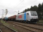 E186 147-5 mit einem Kesselzug am 04.05.2010 in Bydgoszcz Emilianowo. ...