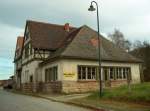 Ehemaliges Bahnhofsgeb�ude (Stra�enseite) in ...  Frank Thomas 23.11.2009