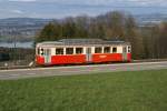 FB Forchbahn Am Abend des 5.4.10 kehrt der BDe 4/4 10, der ebenfalls an der Saisoner�ffnung des Trammuseums teilgenommen hat, von Esslingen zur�ck ins Depot. Ich konnte ihn mit dem Greifensee und dem Z�rcher Oberland im Hintergrund bei Scheuren ablichten.